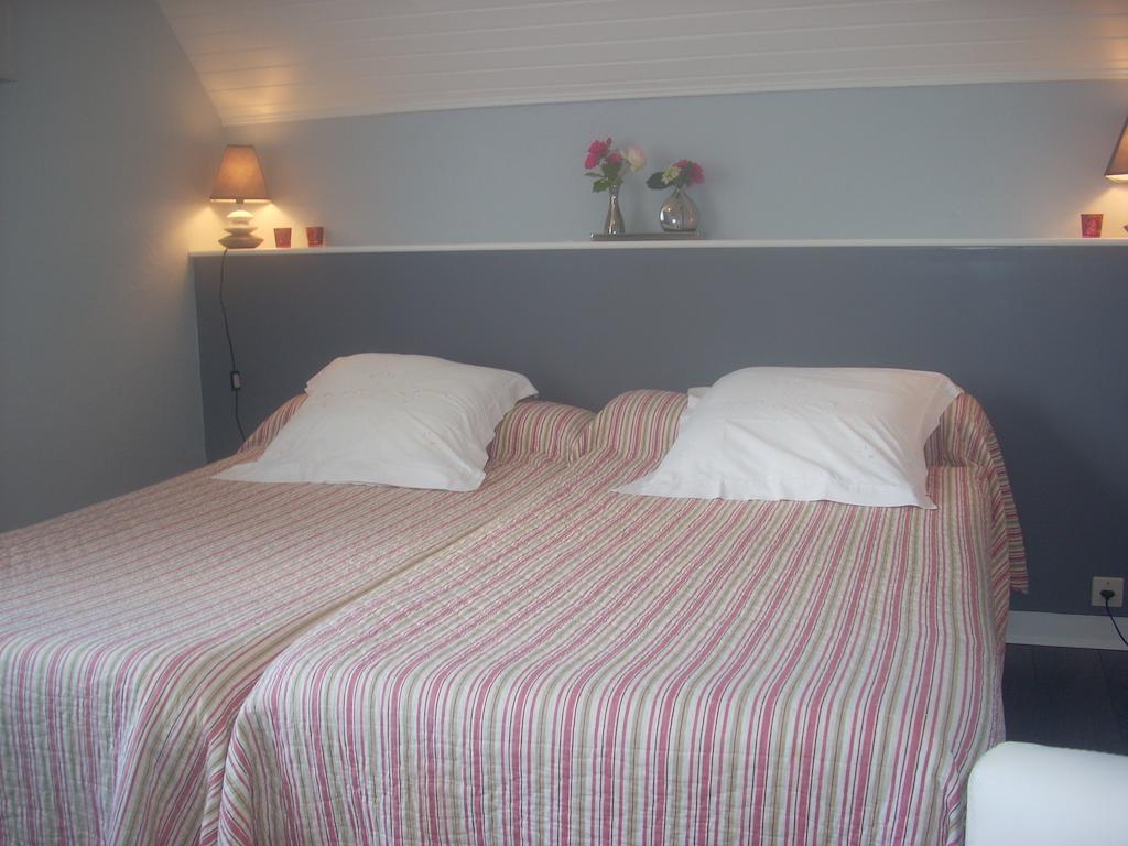 Chambres d'hotes Kergollay Lanhouarneau Habitación foto